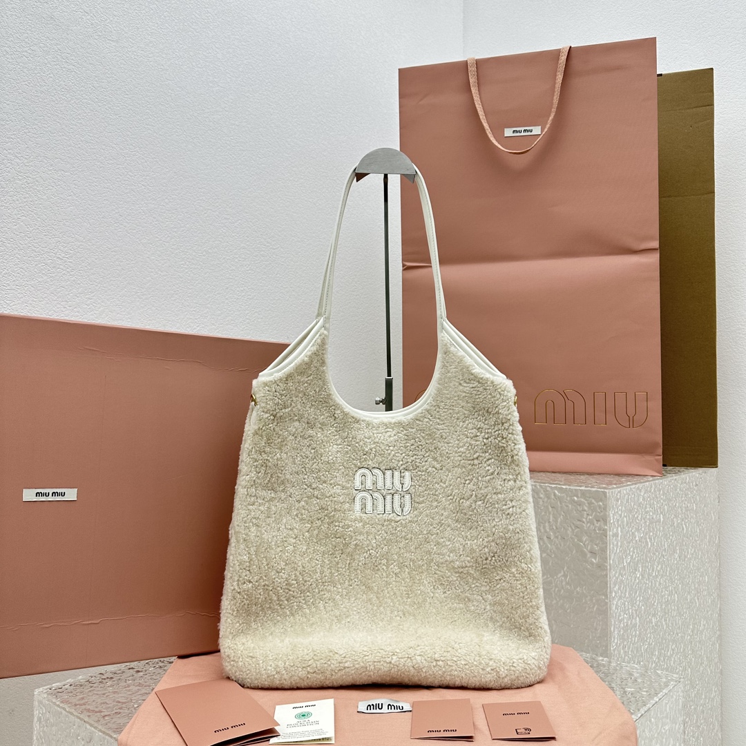 MiuMiu Tote-35*40*60CM