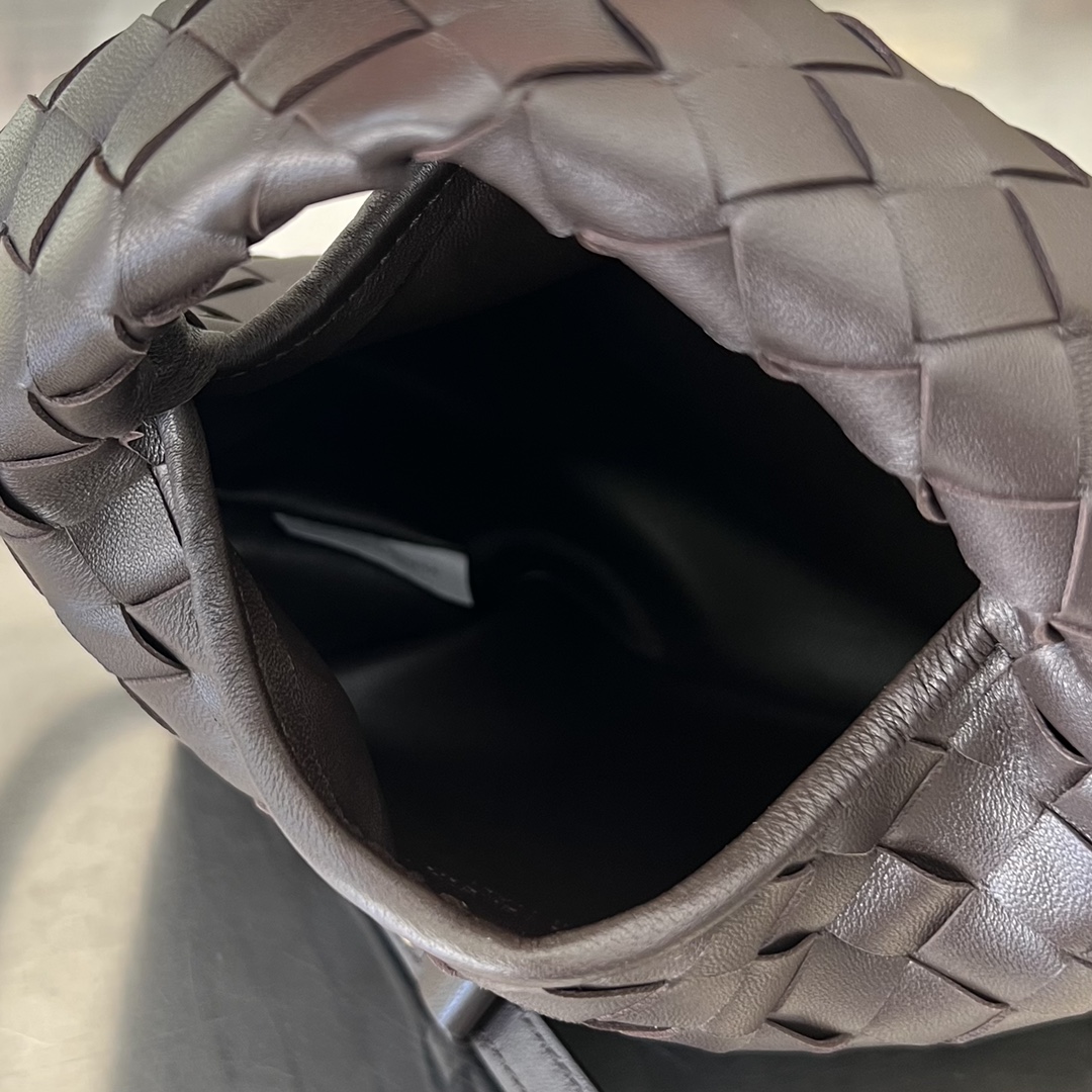 Bo*te*ga ve*ne*ta mini hop bag-25.5x14.5x11cm