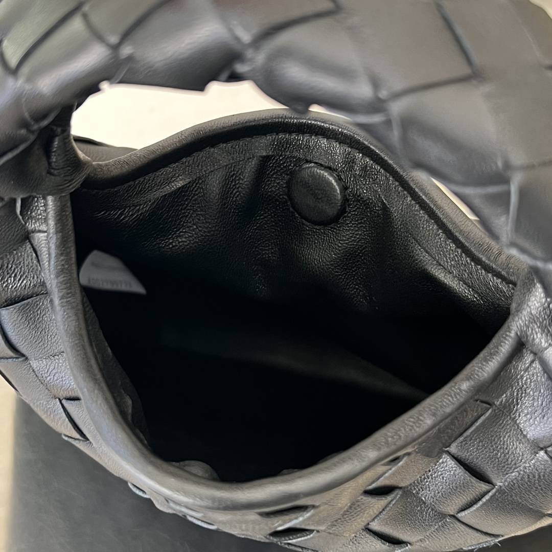 Bo*te*ga ve*ne*ta mini hop bag-25.5x14.5x11cm