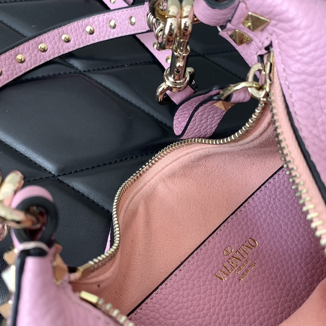 Valentino Garavani Rockstud Hobo Bag-6✖️4✖️16CM