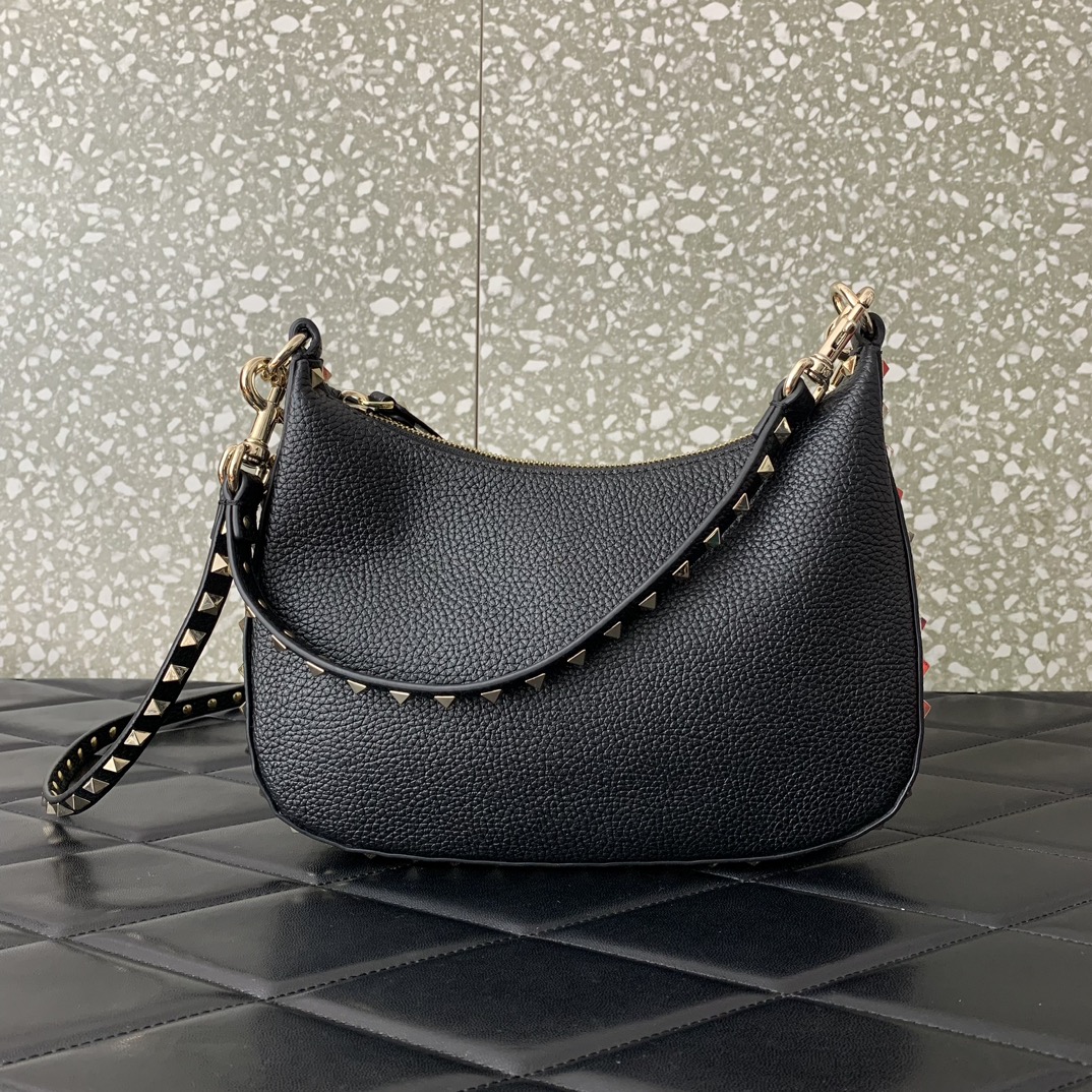Valentino Garavani Rockstud Hobo Bag-6✖️4✖️16CM