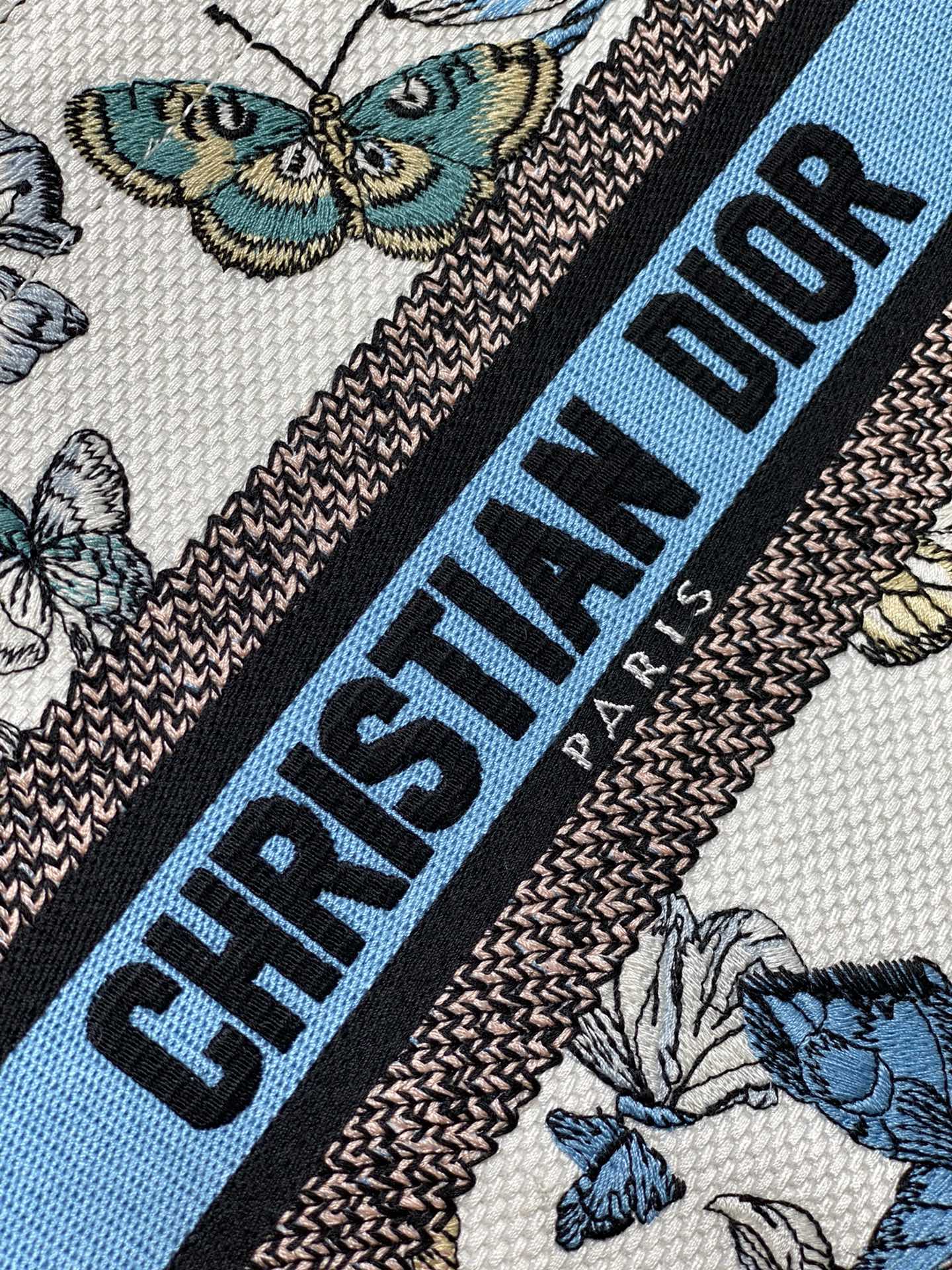 D*or small book tote-26*8*22cm