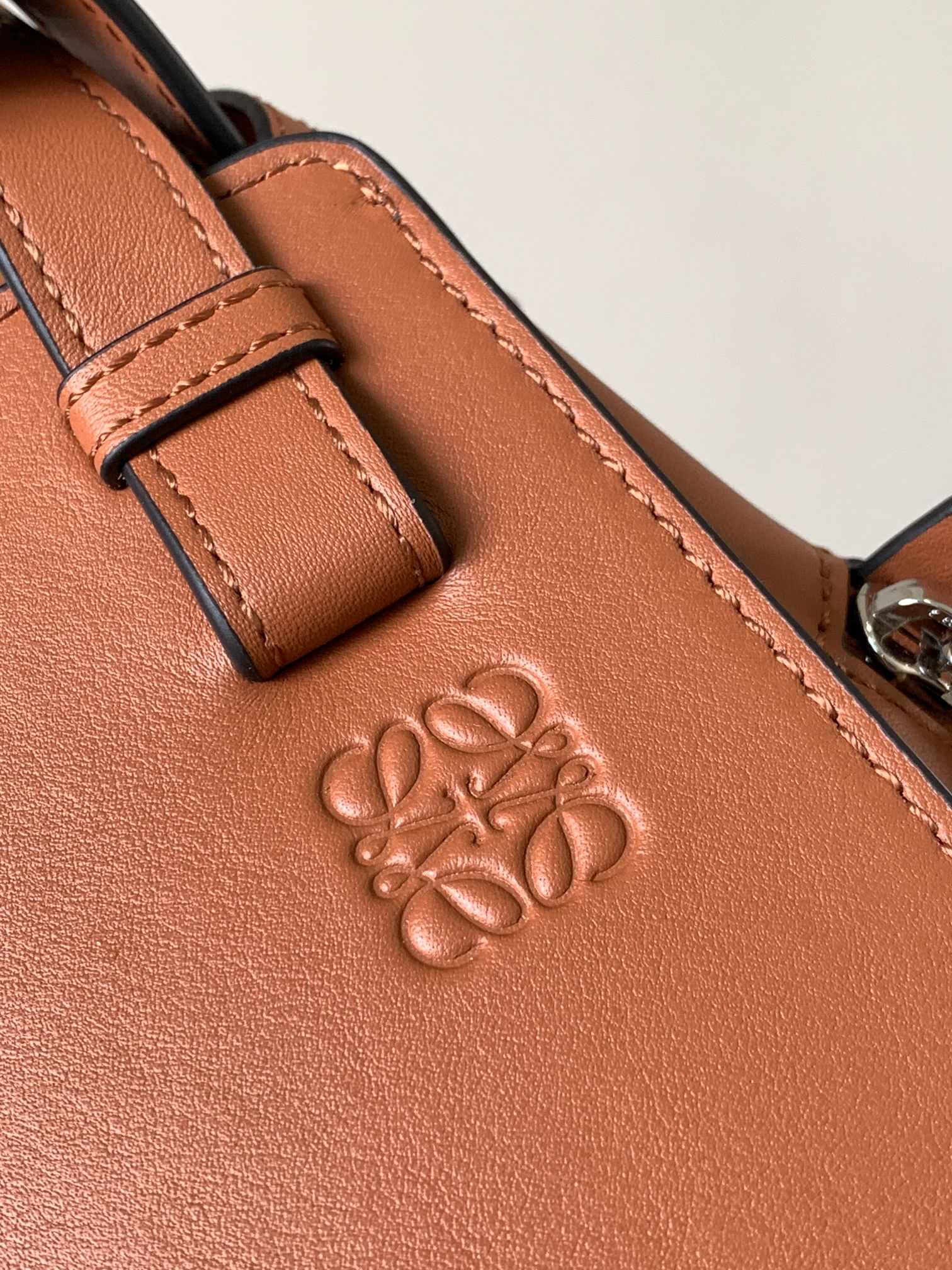 Loewe Hammock Bag-20*19*14CM