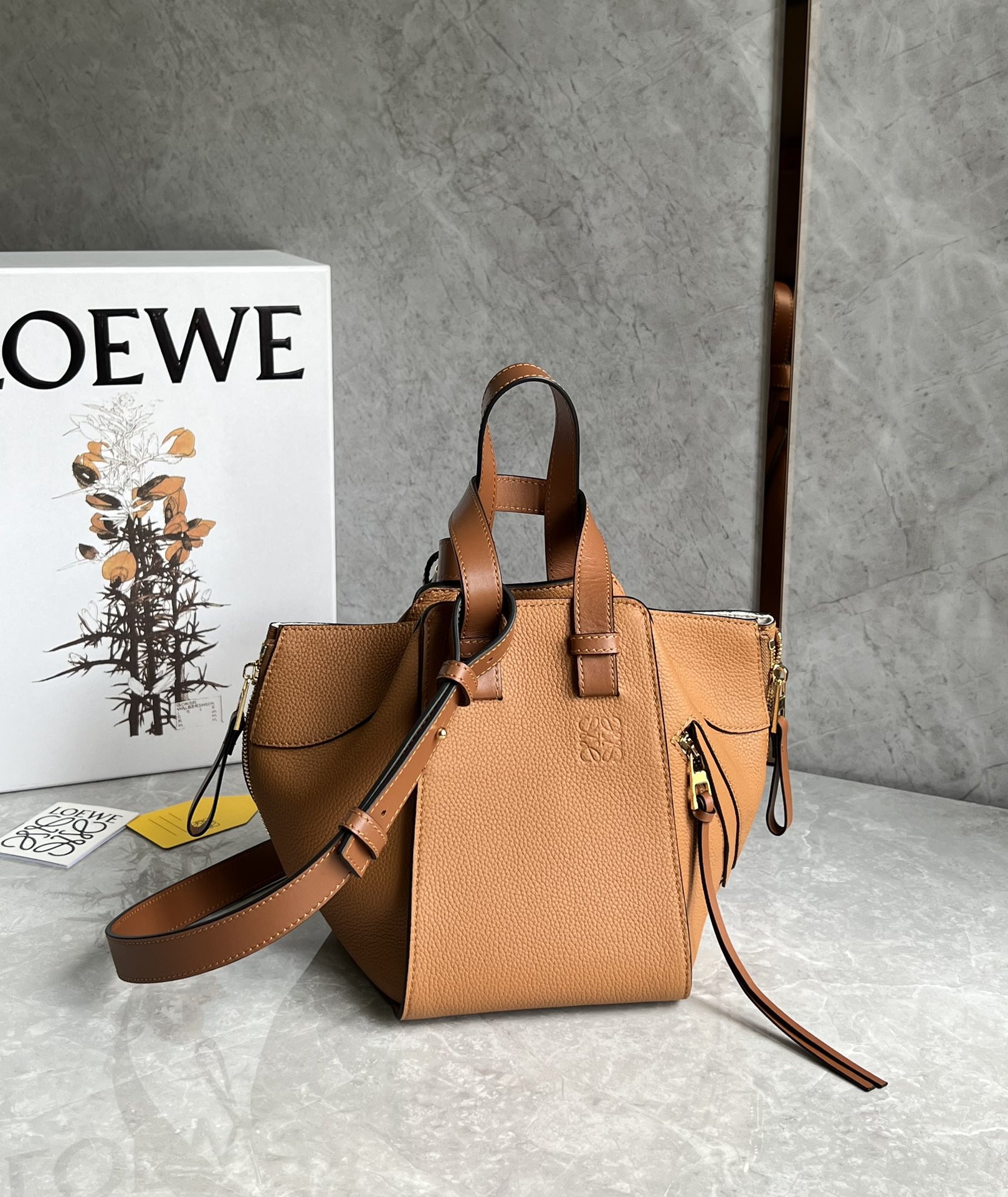 Loewe Hammock Bag-20*19*14CM