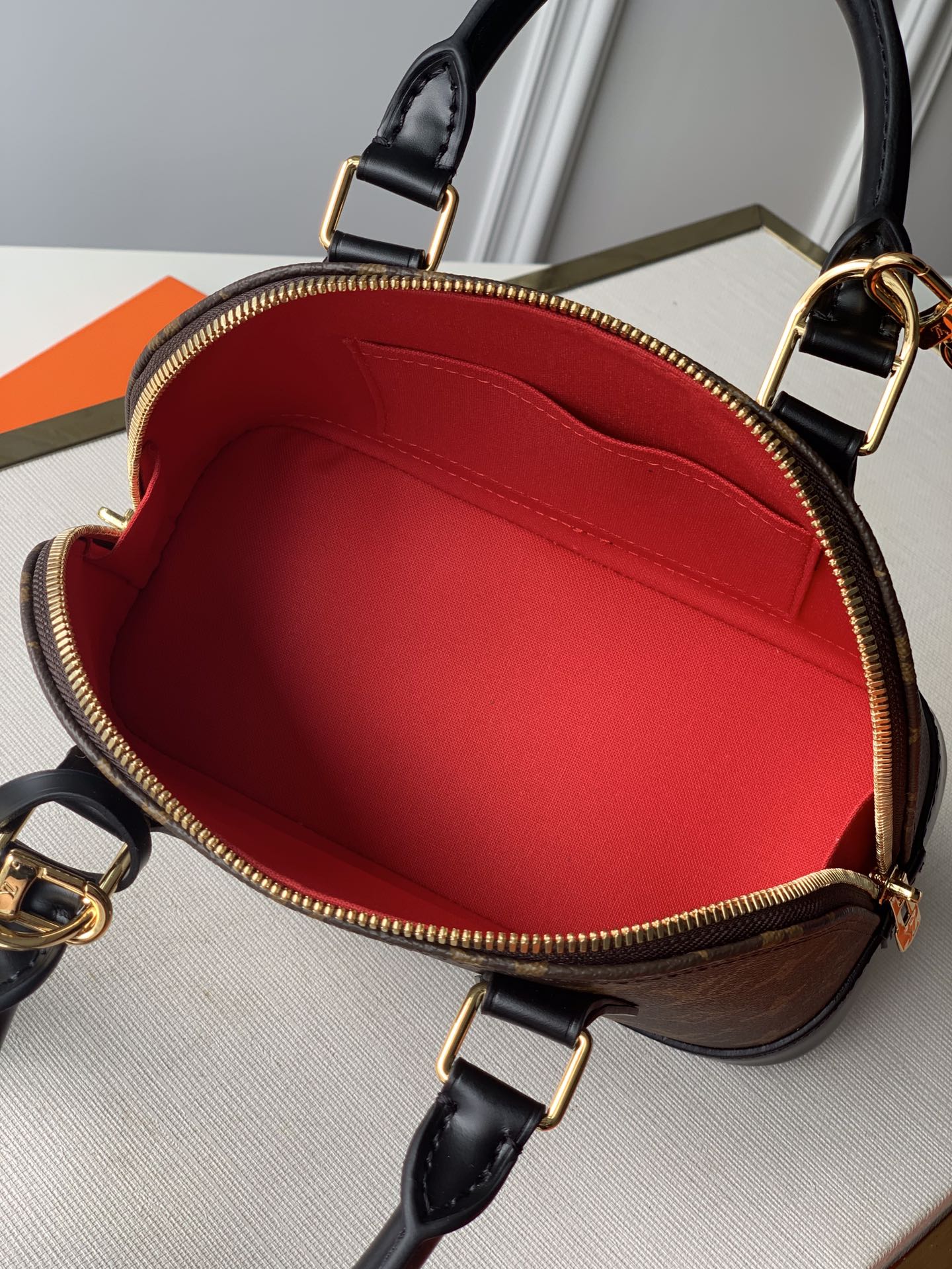 l**is V*t*n m41327 alma bb-25*19*12cm