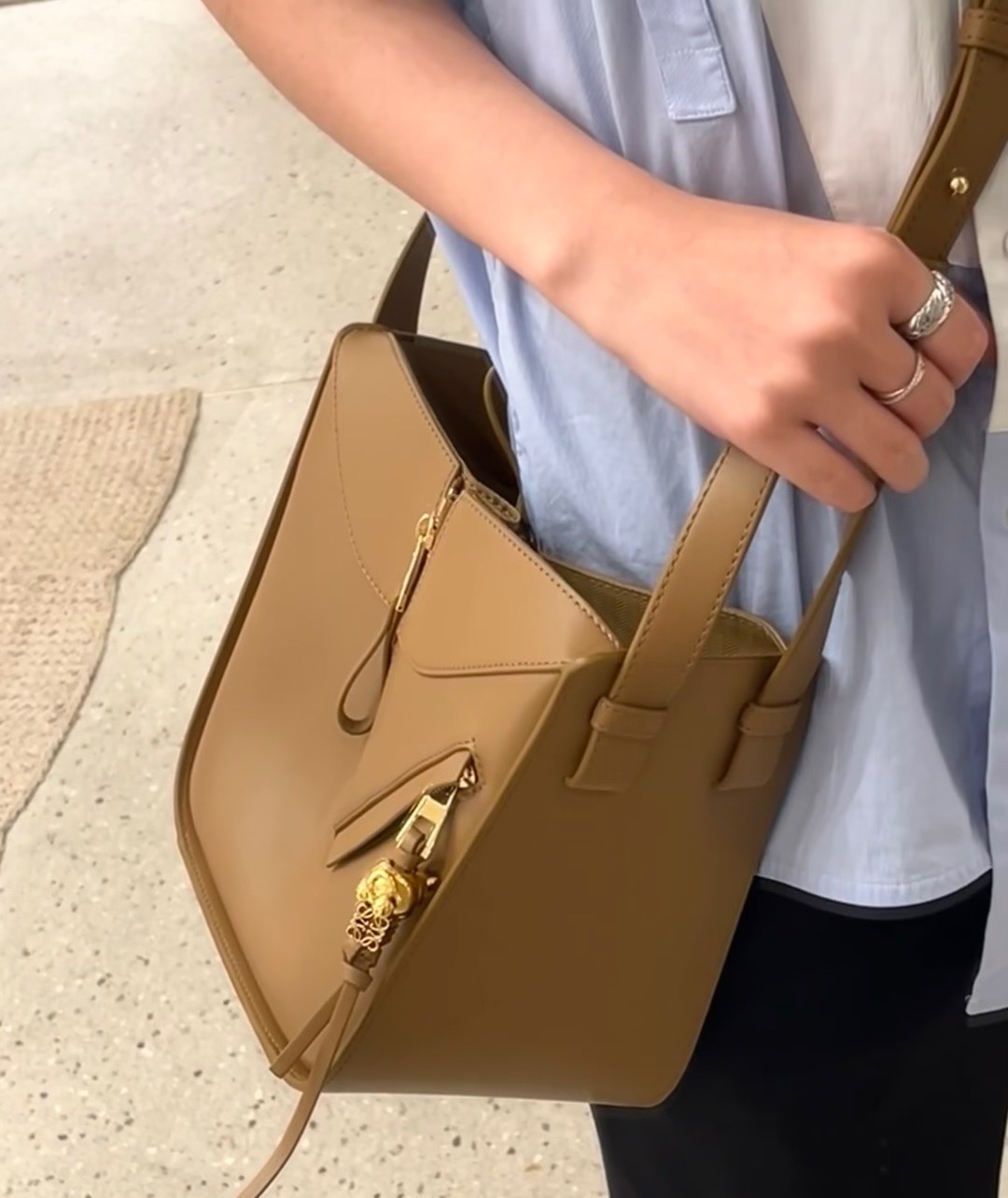 Loewe Hammock Bag-19.5*14.4*20.8CM