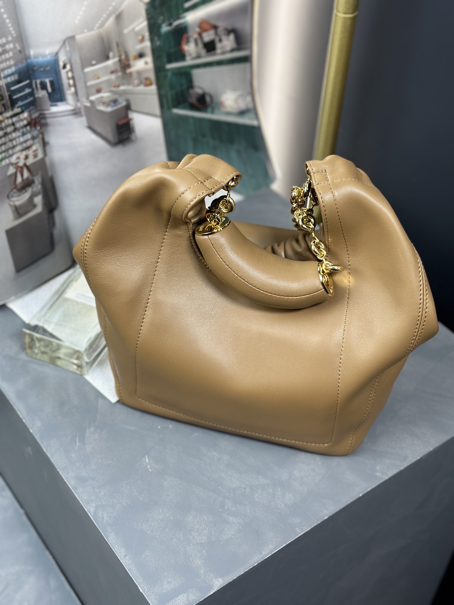 Loewe Squeeze Bag-29*24*1.5CM