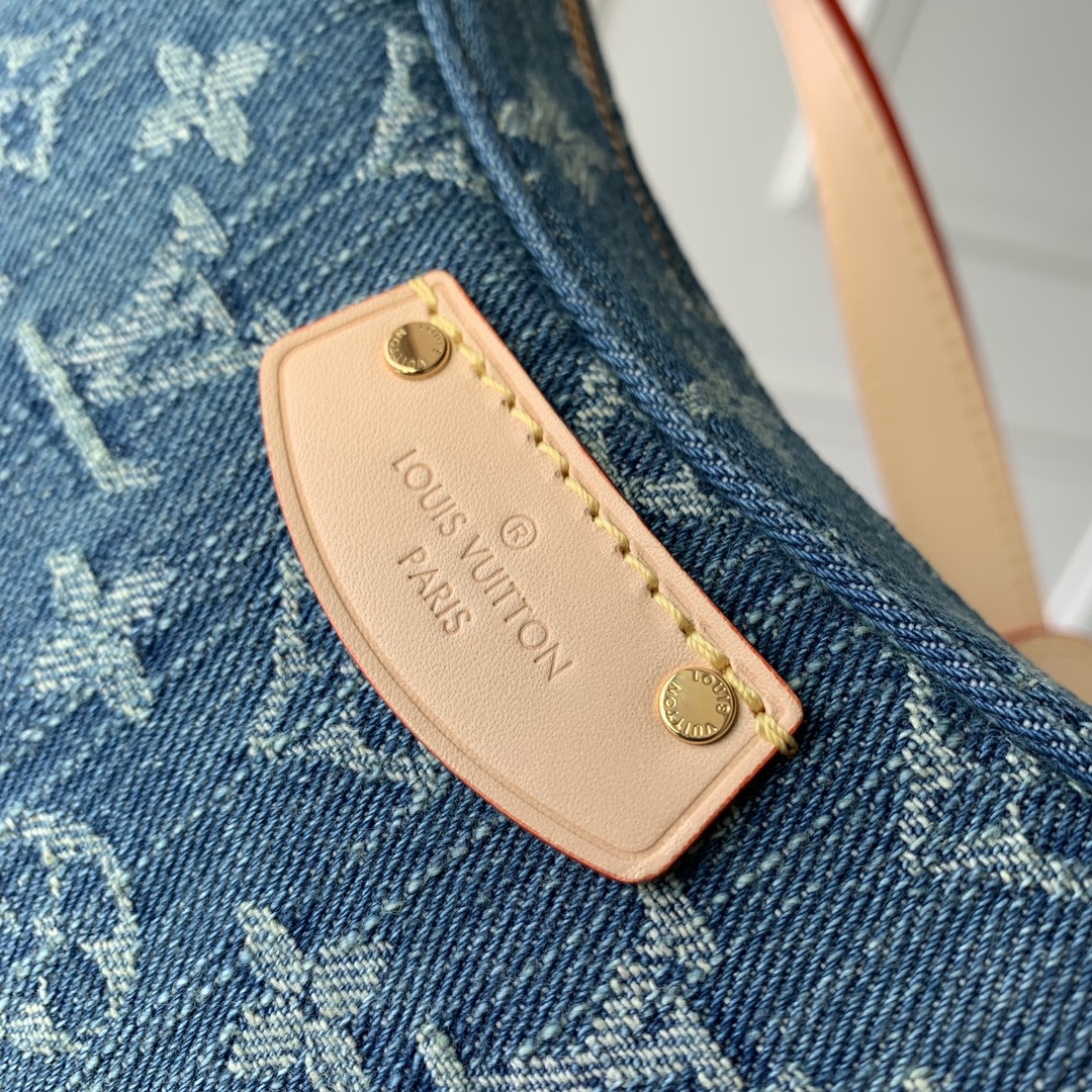 l**is V*t*n croissant mm-21 x 7 x 5cm