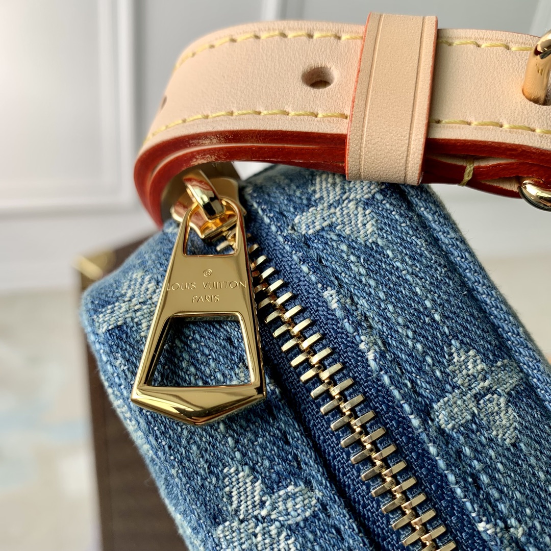 l**is V*t*n croissant mm-21 x 7 x 5cm