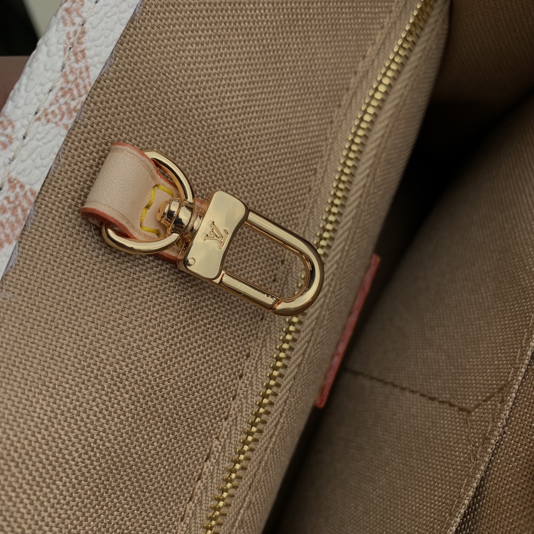 l**is V*t*n onthego handbag-25*19*11.5 cm