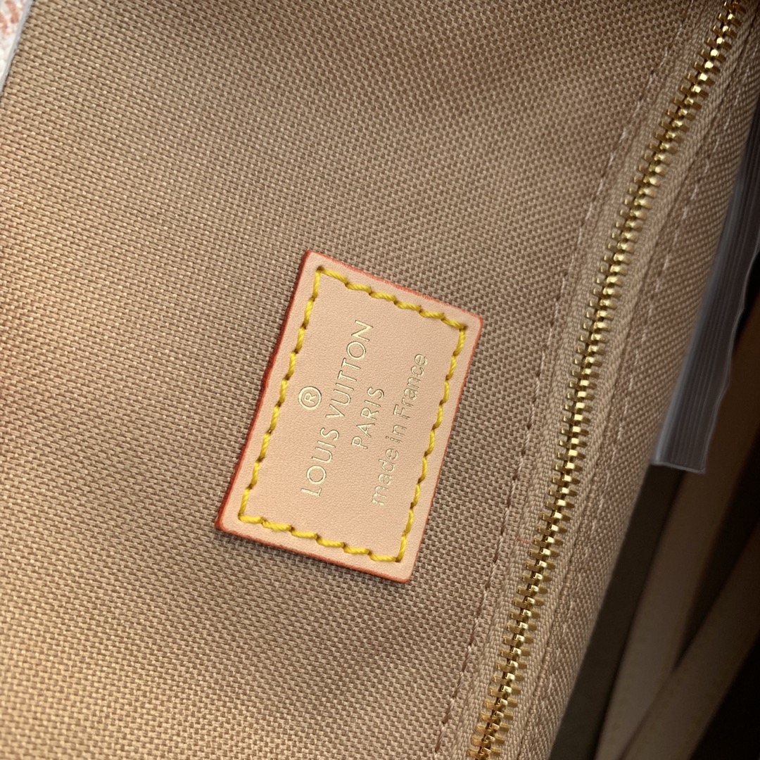 l**is V*t*n small onthego handbag-35*28*15cm