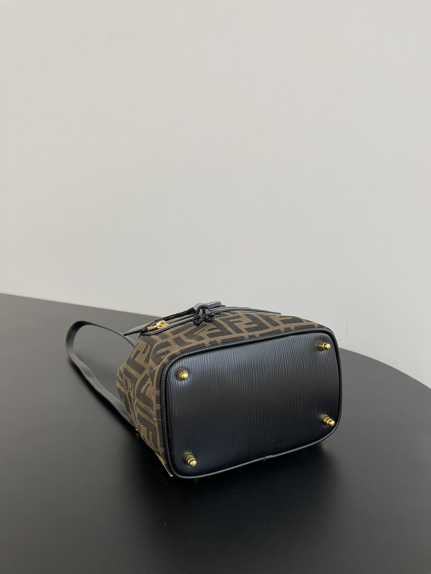 F**di vintage backpack-18.5x24x10cm