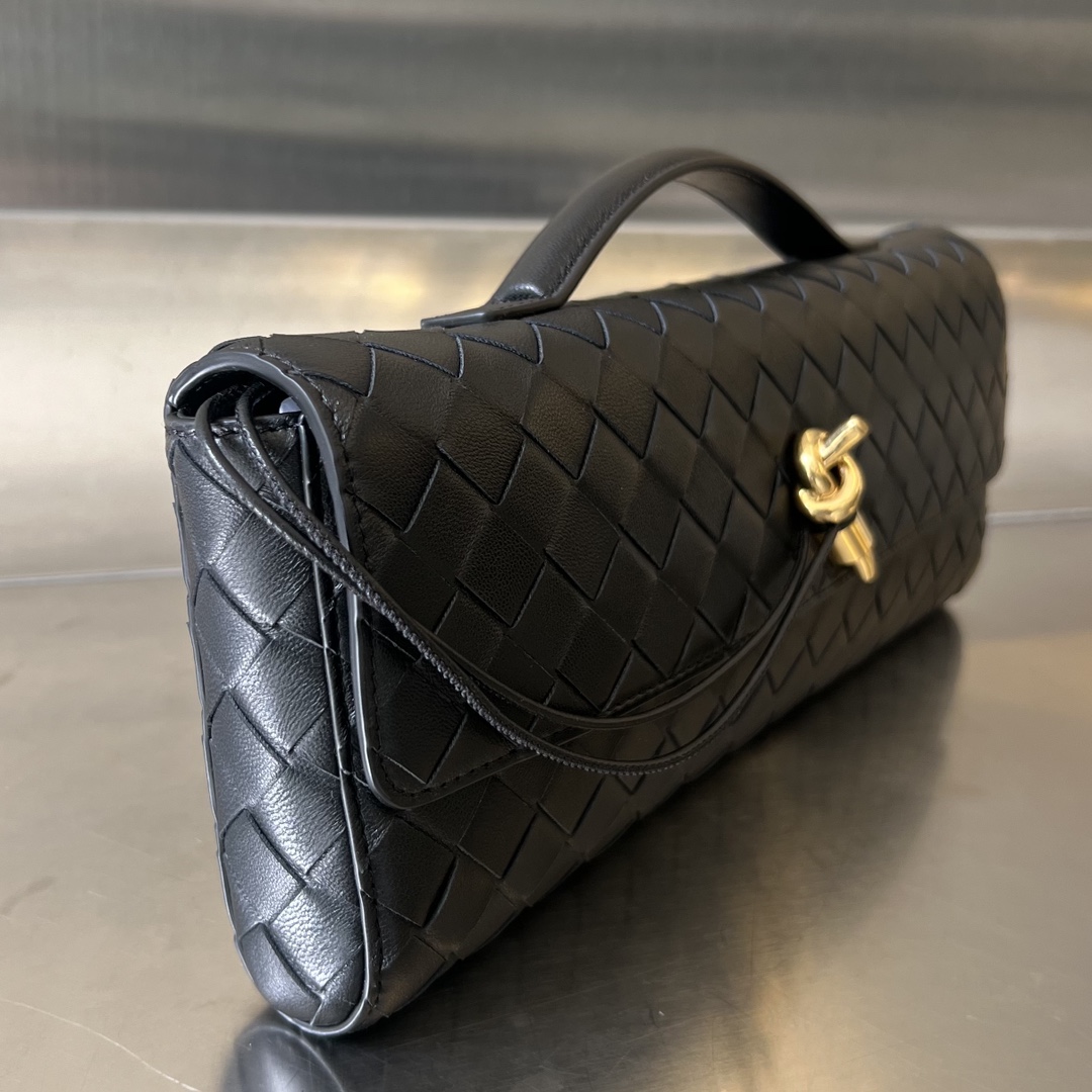 Bo*te*ga ve*ne*ta clutch-31x13x3 cm