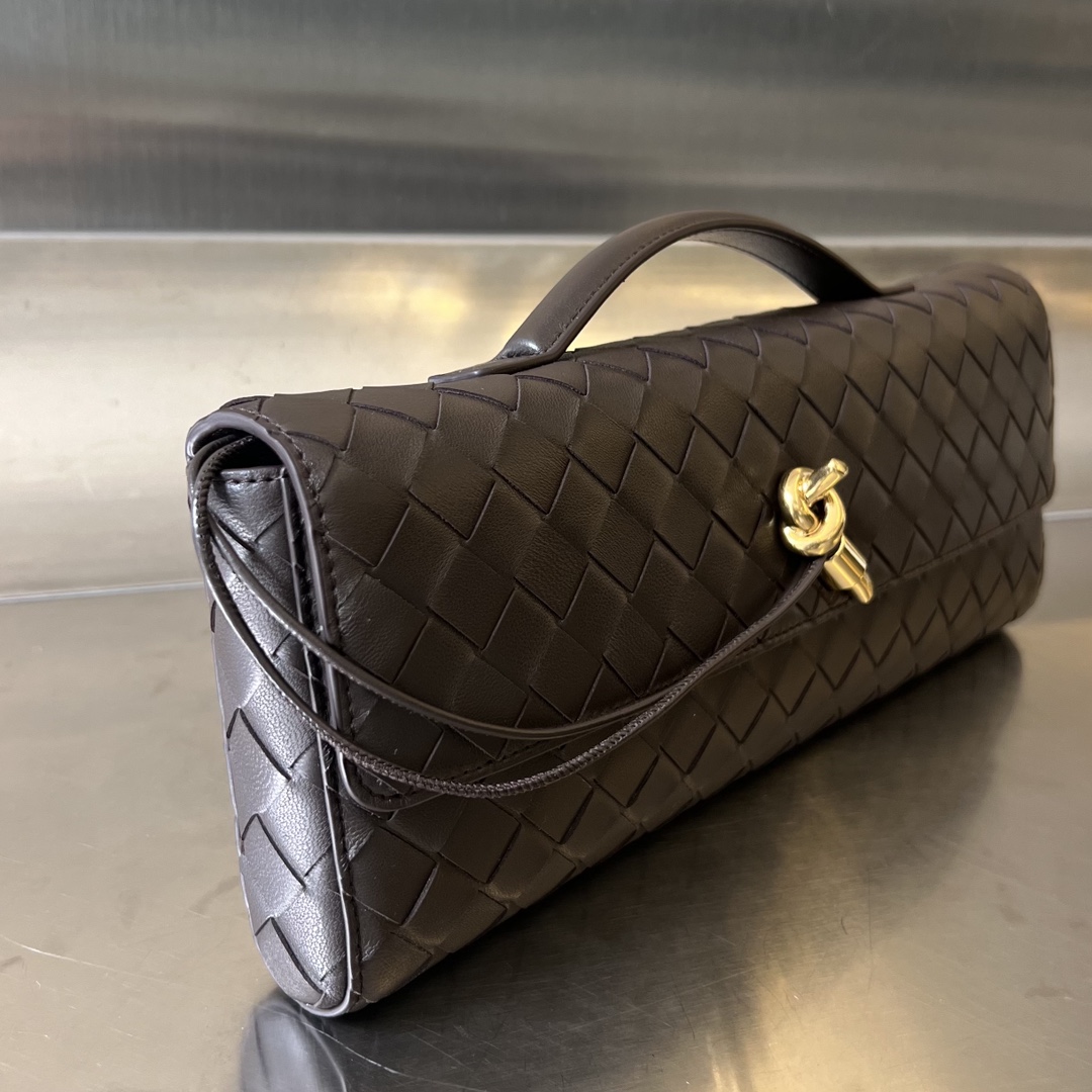 Bo*te*ga ve*ne*ta clutch-31x13x3 cm