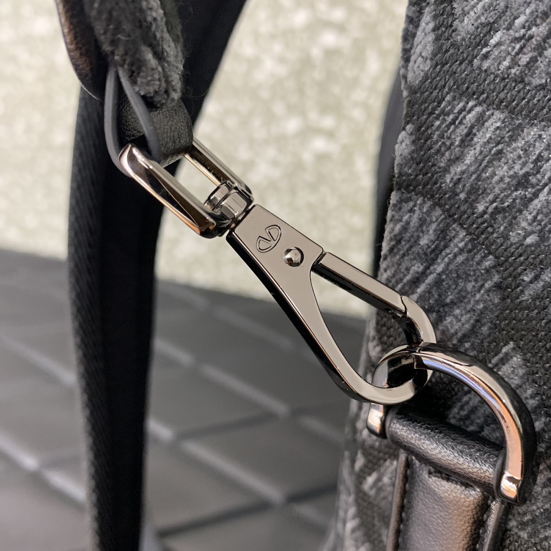 Valentino Garavani La Troisieme Toile lconographe Bakcpack-30*42*33CM