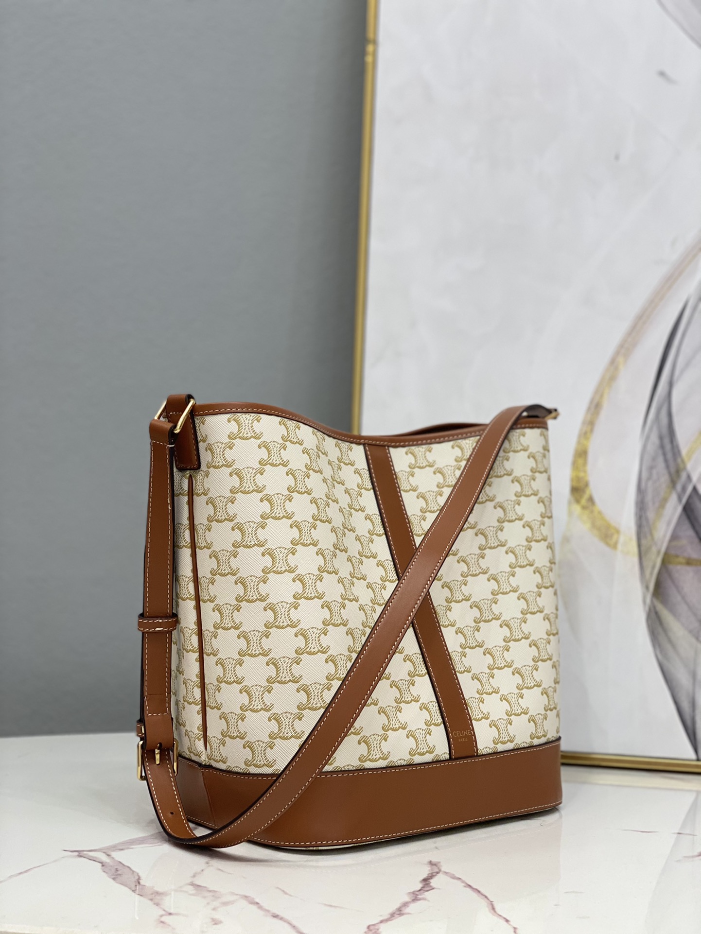 Ce**e triomphe bucket-33 x 27 x 17cm