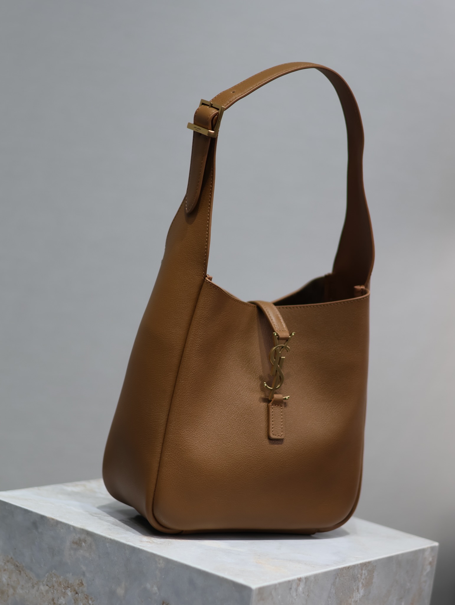 YSL Le5A7 Vintage Bag-23×22×8.5CM