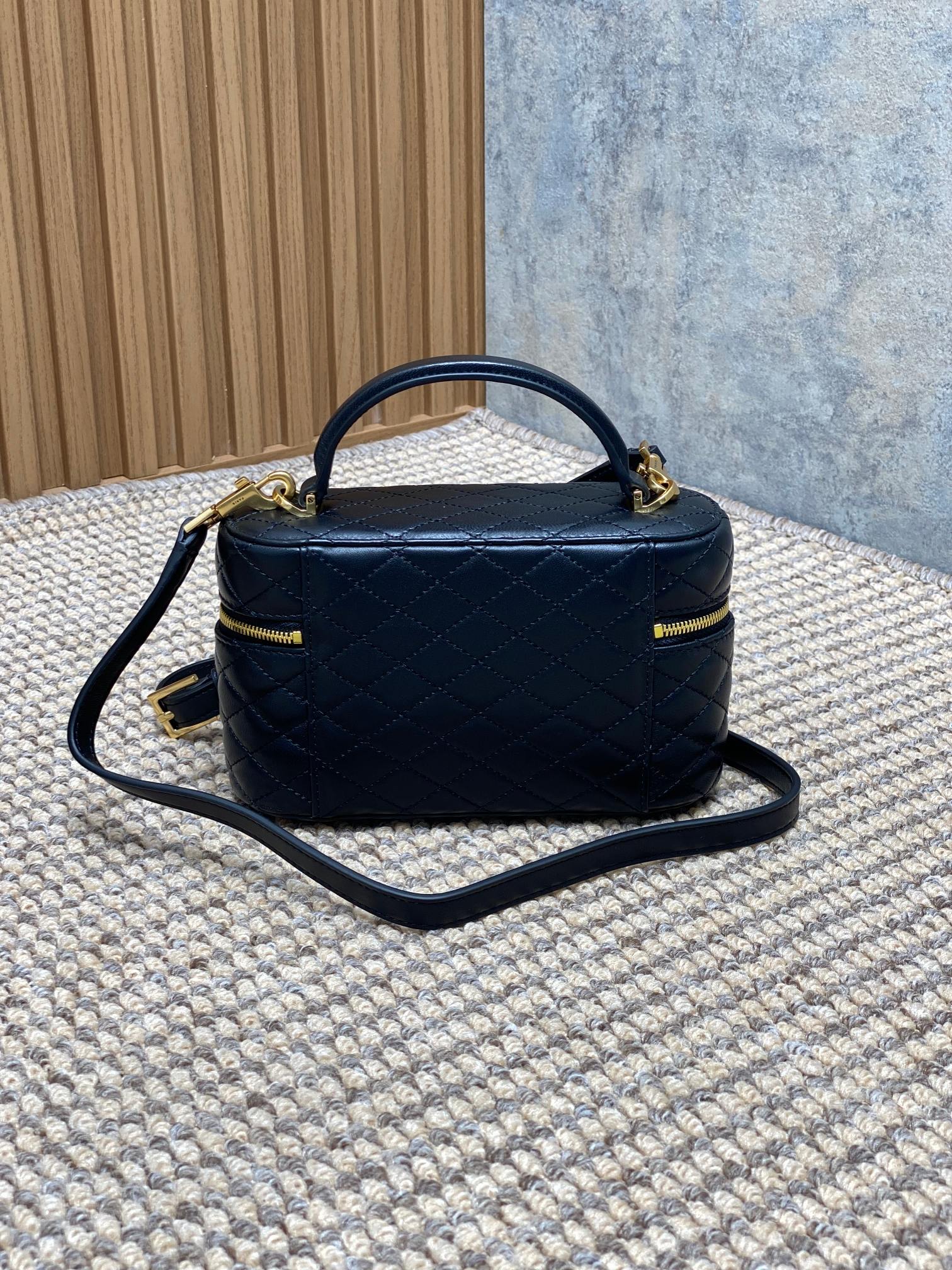 YSL Gaby Bag-18x11x6.5CM