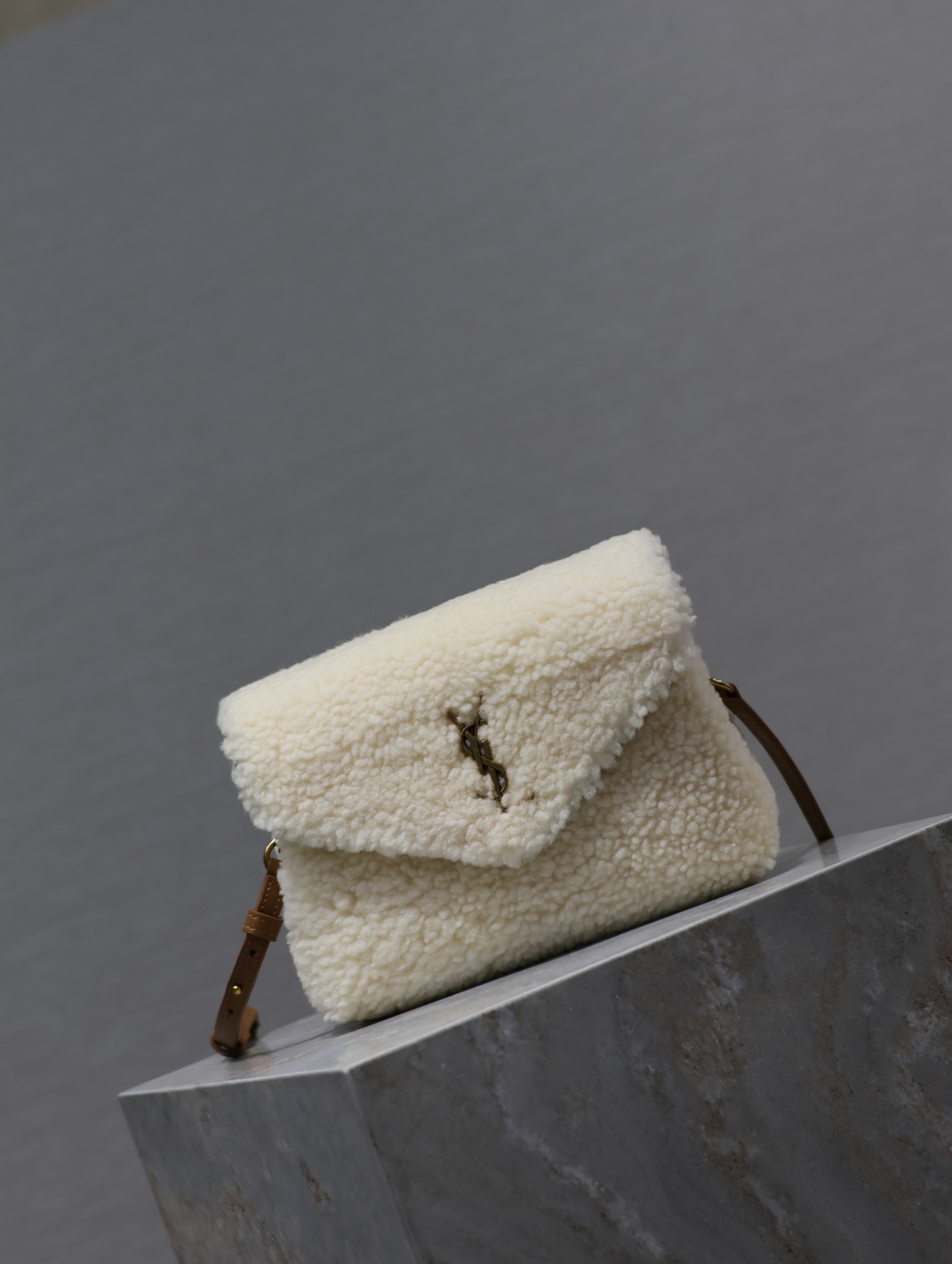 YSL LouLou Bag-20*14*7CM