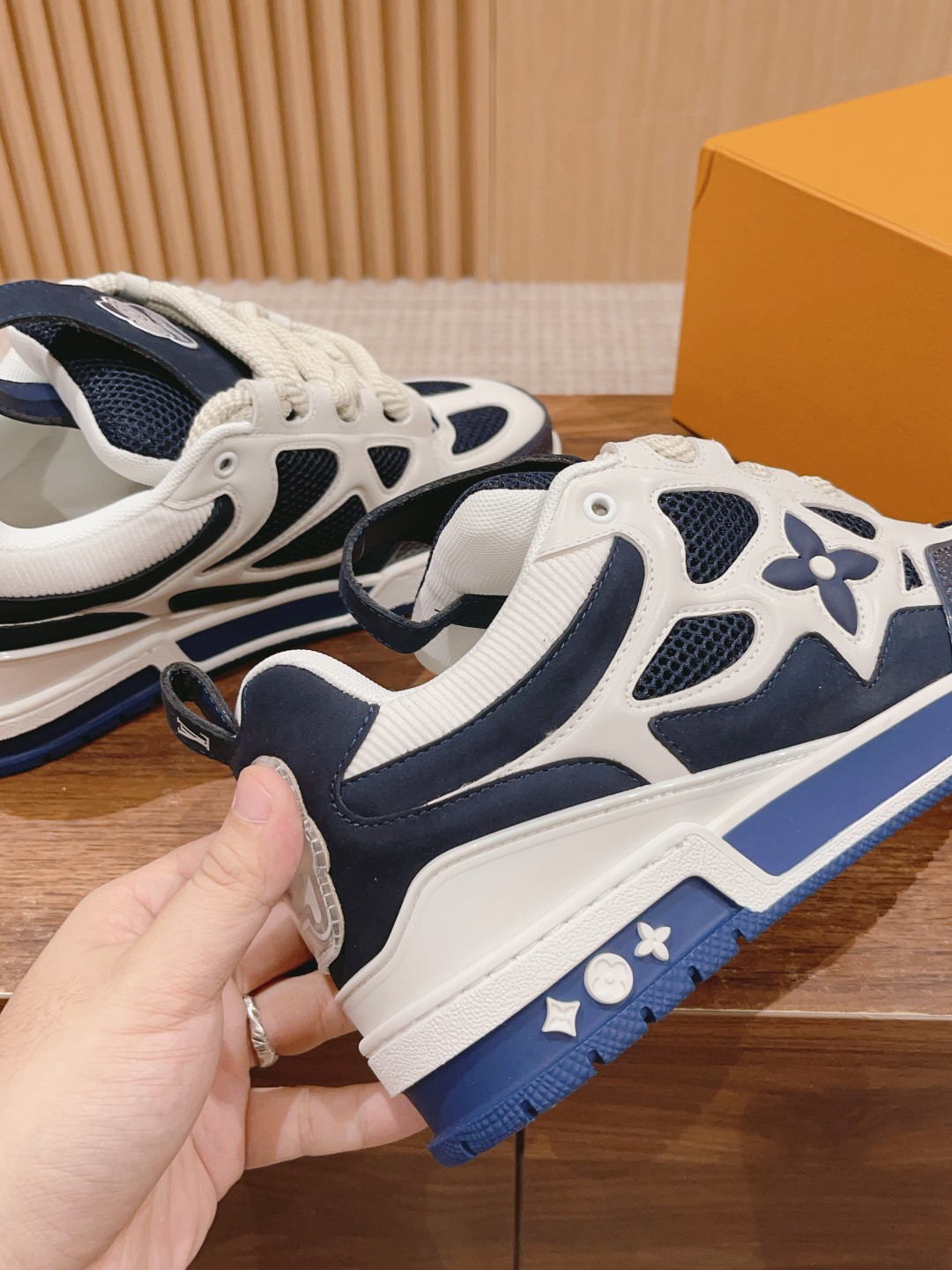 l**is V*t*n skate sneaker(eu35-45)