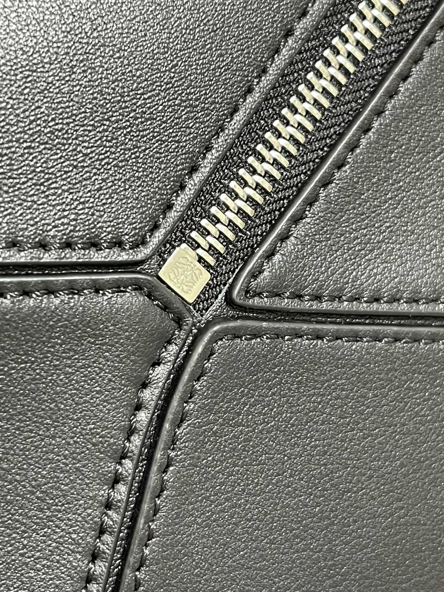 Loewe Puzzle Medium Bag-29*18*12CM