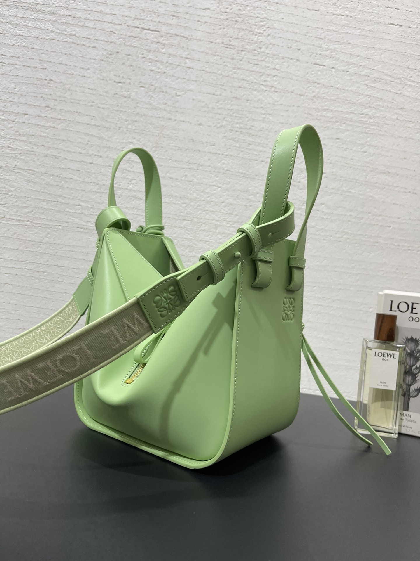 Loewe Hammock Bag-20.8*19.5*14.5CM