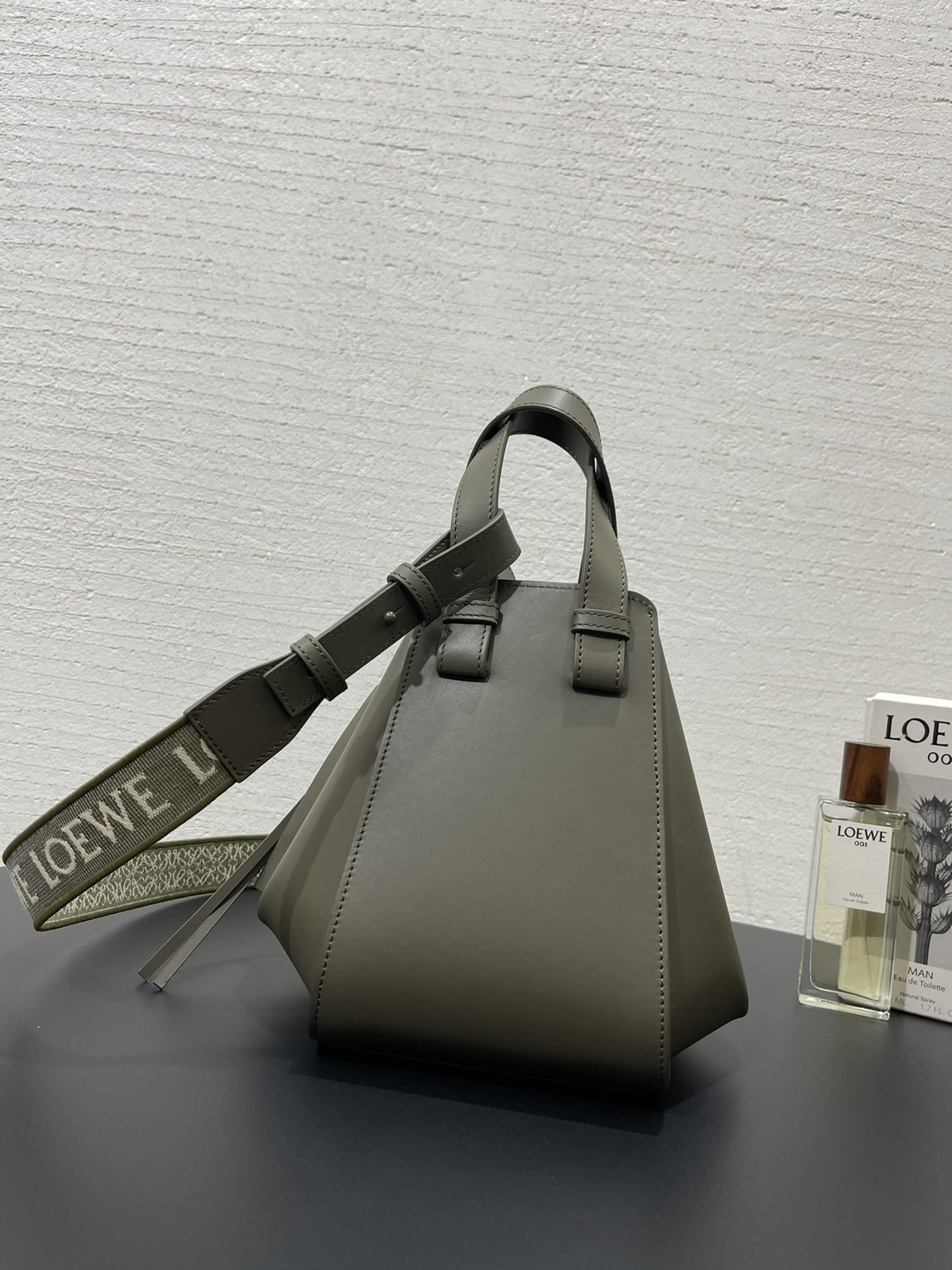 Loewe Hammock Bag-20.8*19.5*14.5CM