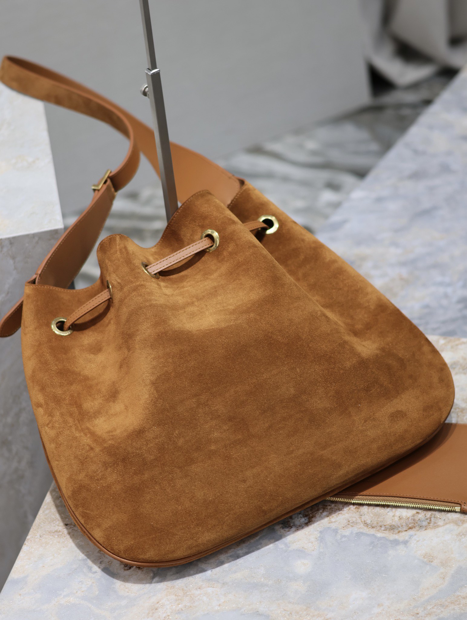 YSL Flat Hobo Bag-44×33×2.5CM