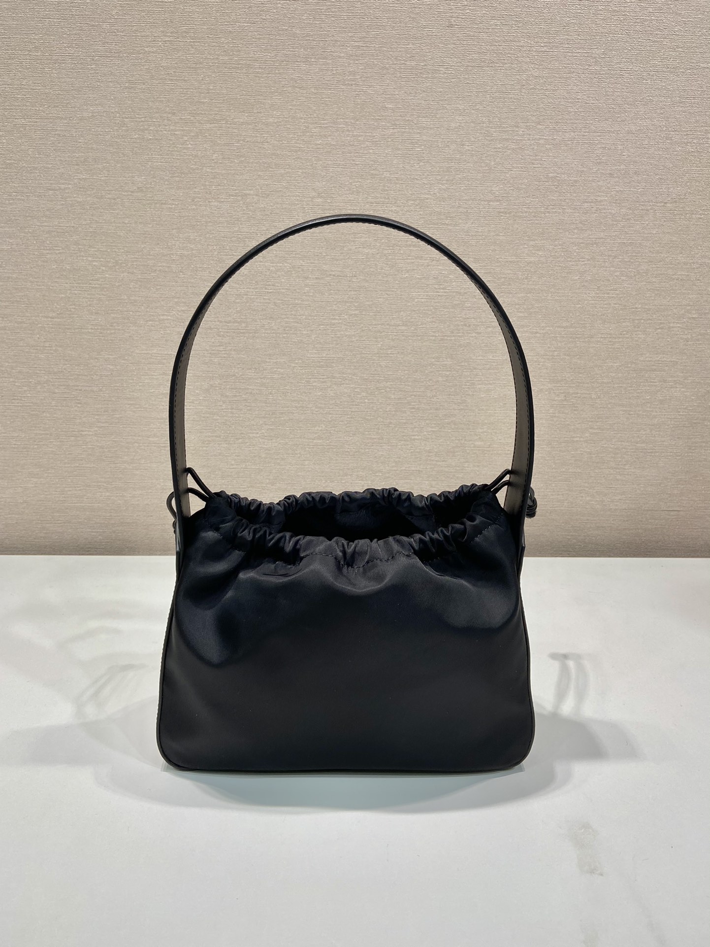 Pra*a b6250 vintage hobo bag-23*18*8cm