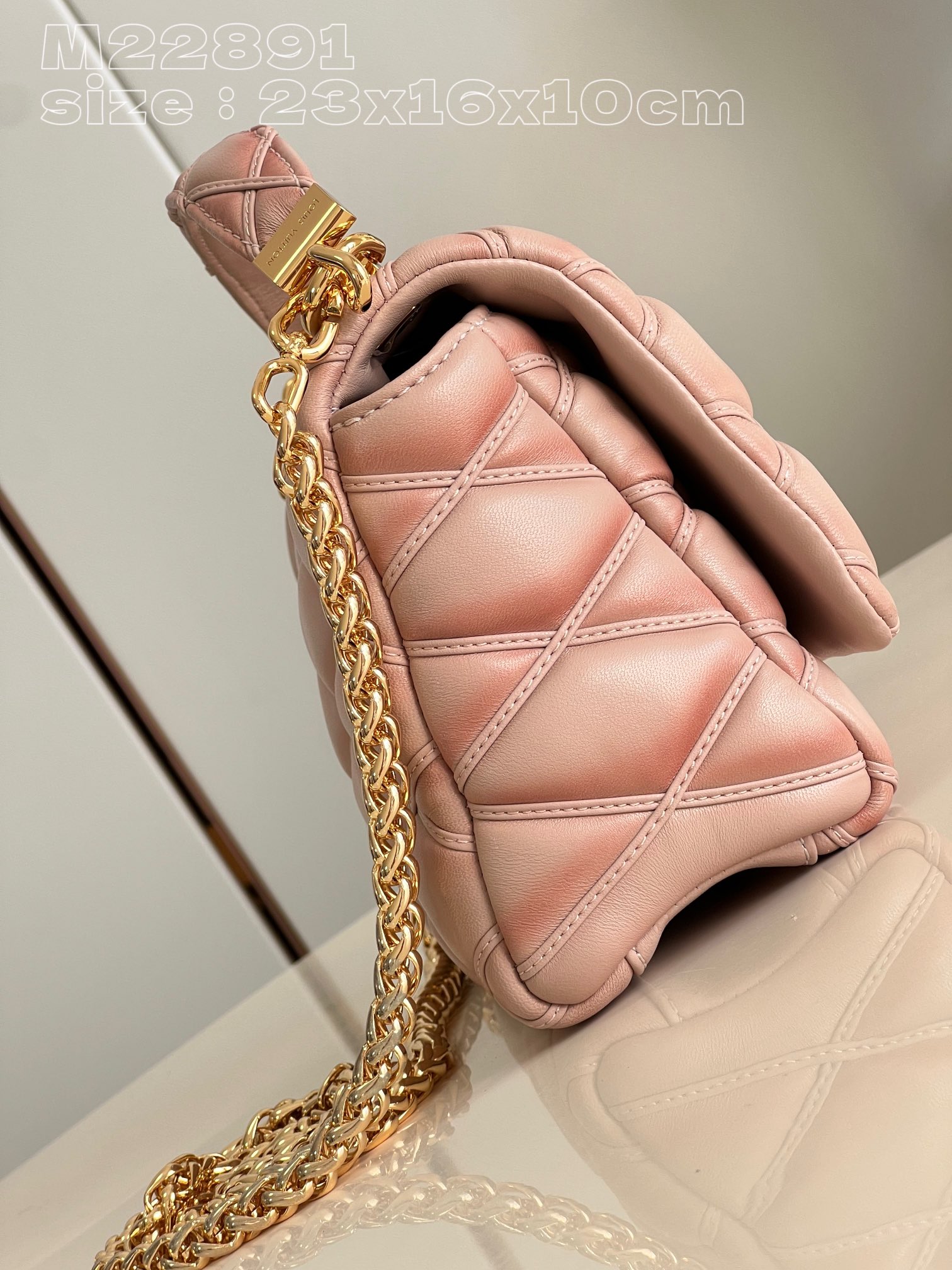 l**is V*t*n go-14 bag-m22891-23.0 x 16.0 x 10cm