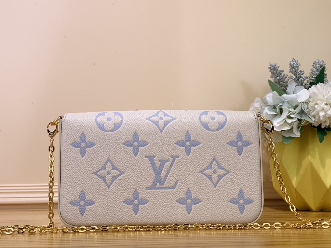 l**is V*t*n pochette félicie wallet -21*12*3cm