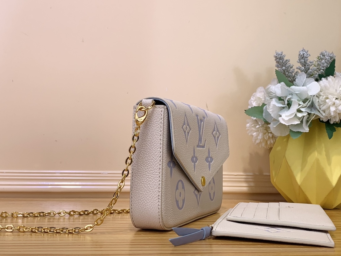 l**is V*t*n pochette félicie wallet -21*12*3cm