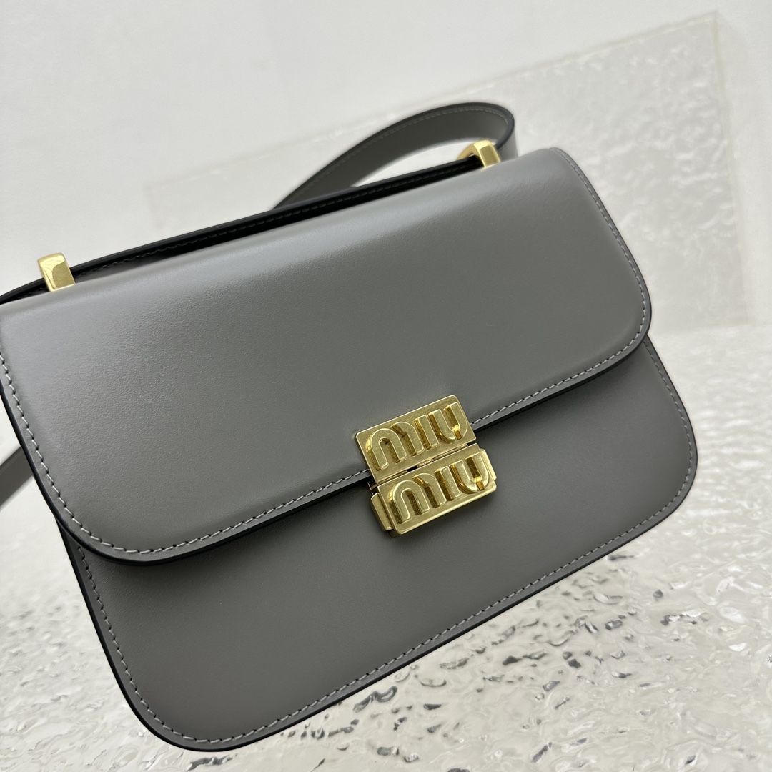 MiuMiu Box Bag-20*13.5*5.5CM