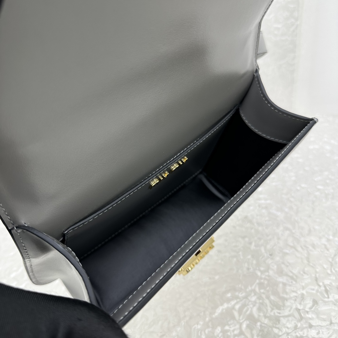 MiuMiu Box Bag-20*13.5*5.5CM