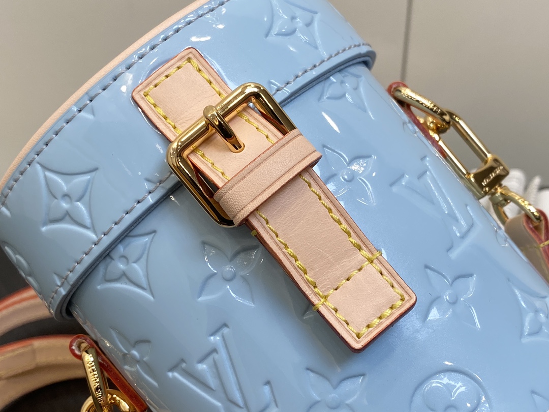 l**is V*t*n astor bag m24099-12 x 14.2 x 12cm