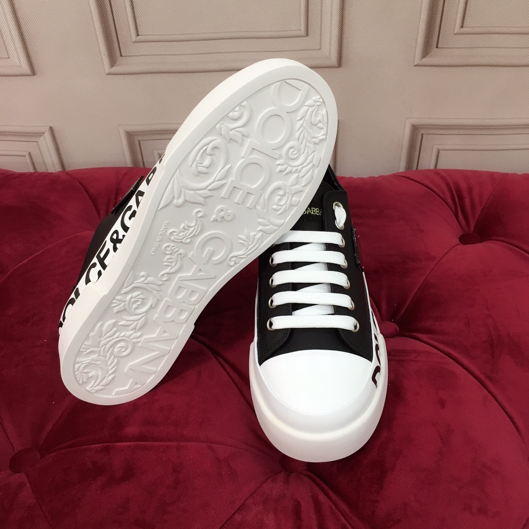 DOLCE & GABBANA Sneakers