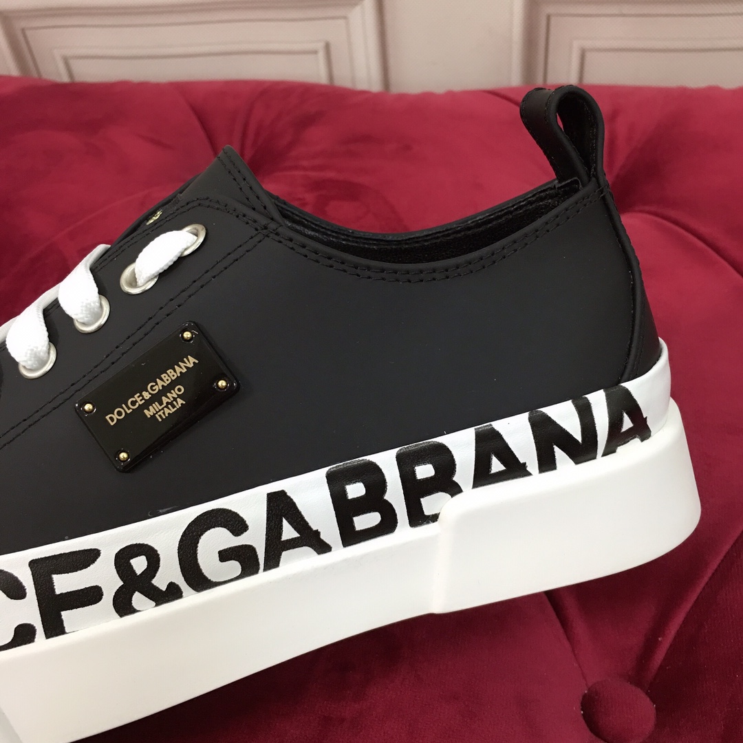 DOLCE & GABBANA Sneakers
