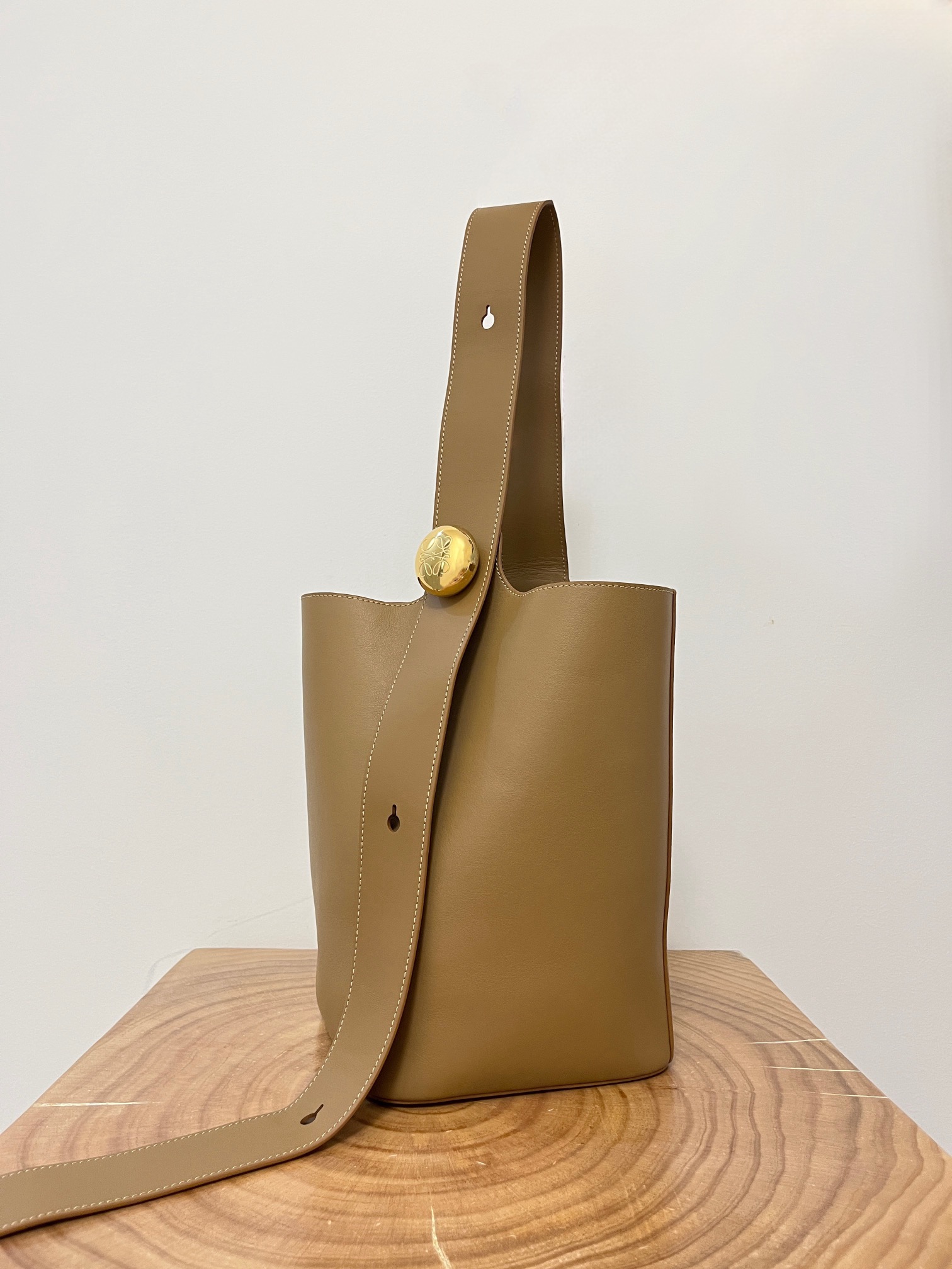 Loewe Pebble Bucket Bag-28*24*23CM