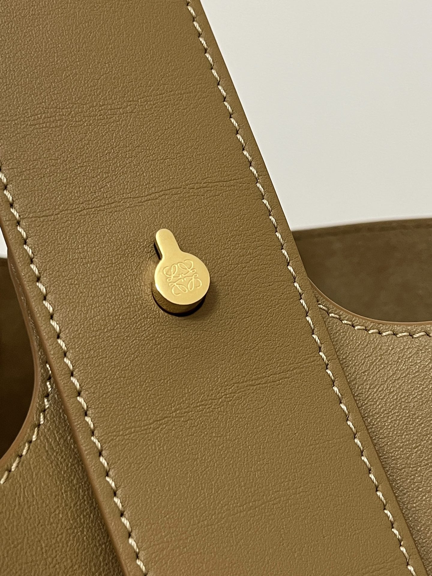 Loewe Pebble Bucket Bag-28*24*23CM