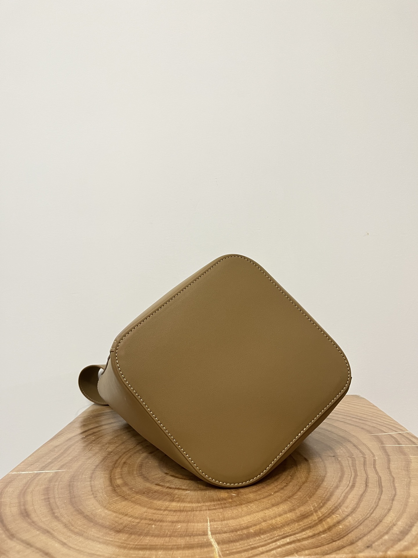 Loewe Pebble Bucket Bag-28*24*23CM