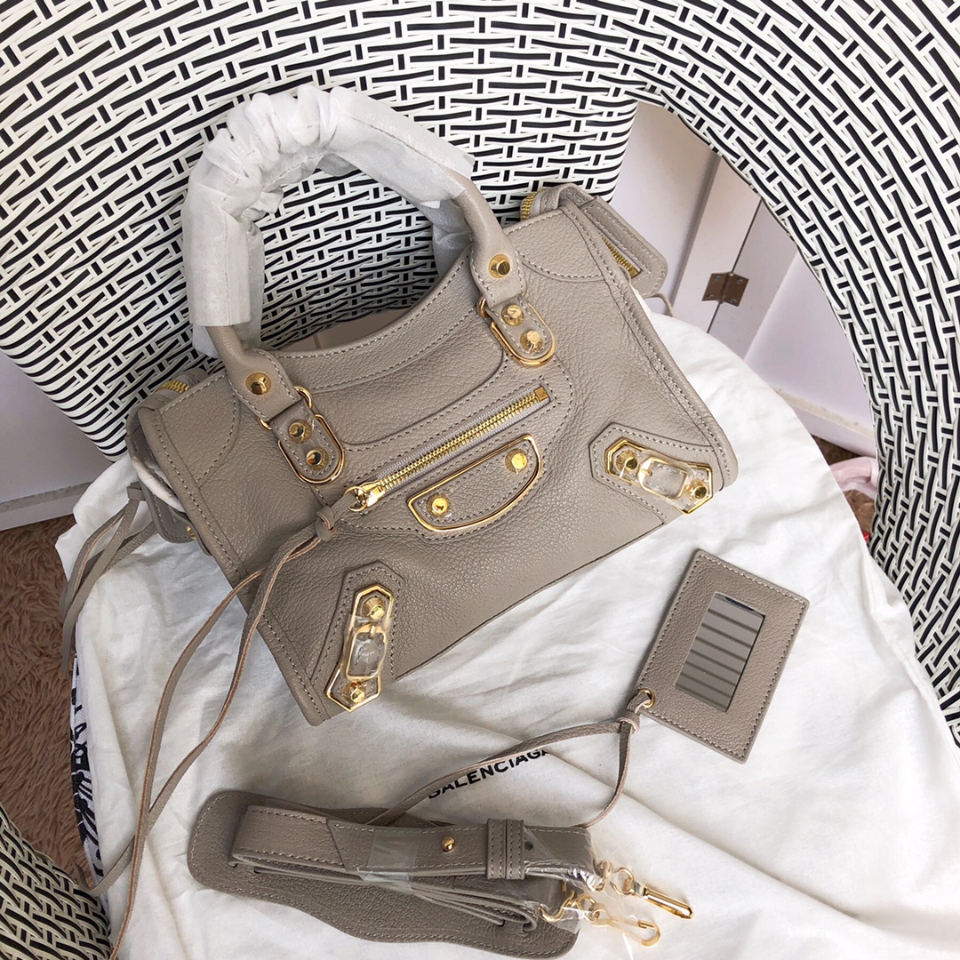 Ba*len*cia*ga graffiti classic city