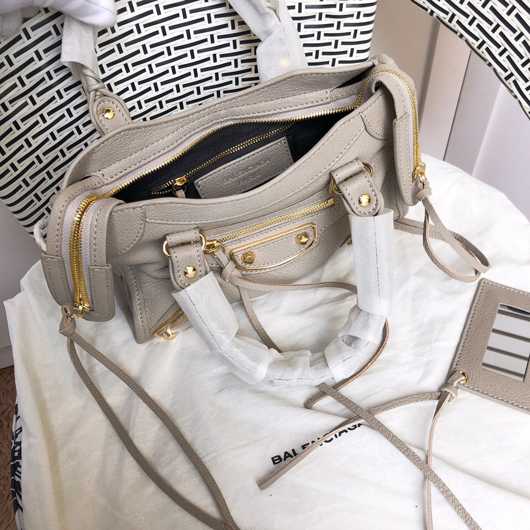 Ba*len*cia*ga graffiti classic city