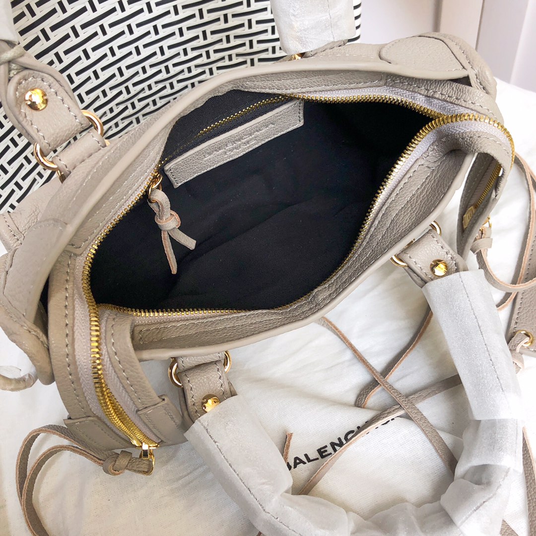 Ba*len*cia*ga graffiti classic city