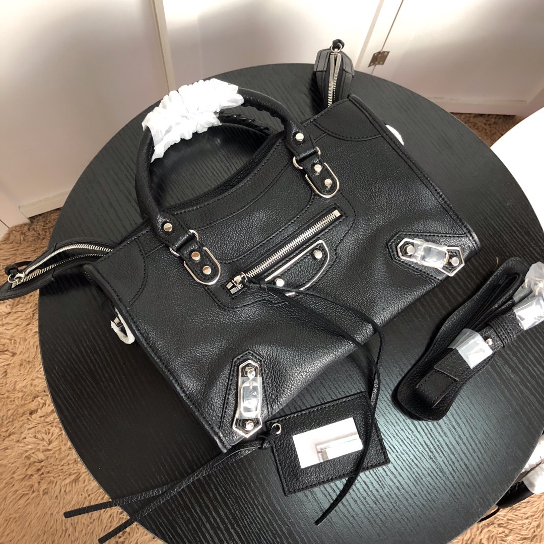 Ba*len*cia*ga graffiti classic city