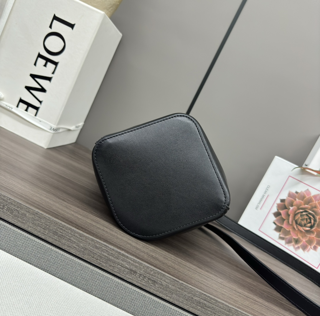 Loewe Mini Pebble Bucket Bag-16*16*19.5CM