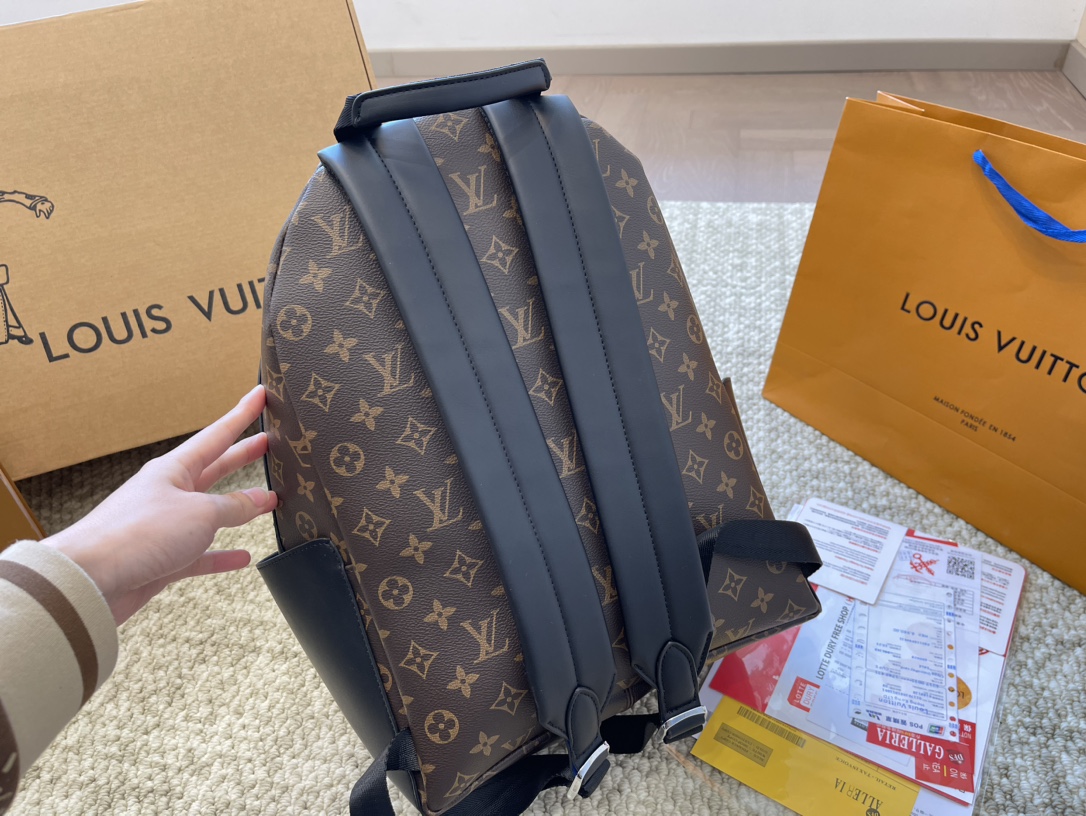 l**is V*t*n backpack-29*38cm