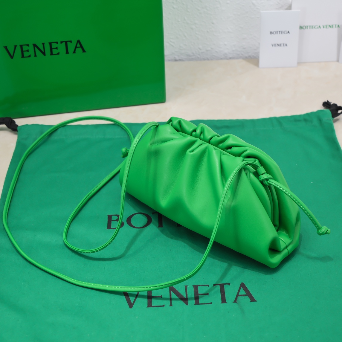 Bo*te*ga ve*ne*ta the pouch bag-22*9cm
