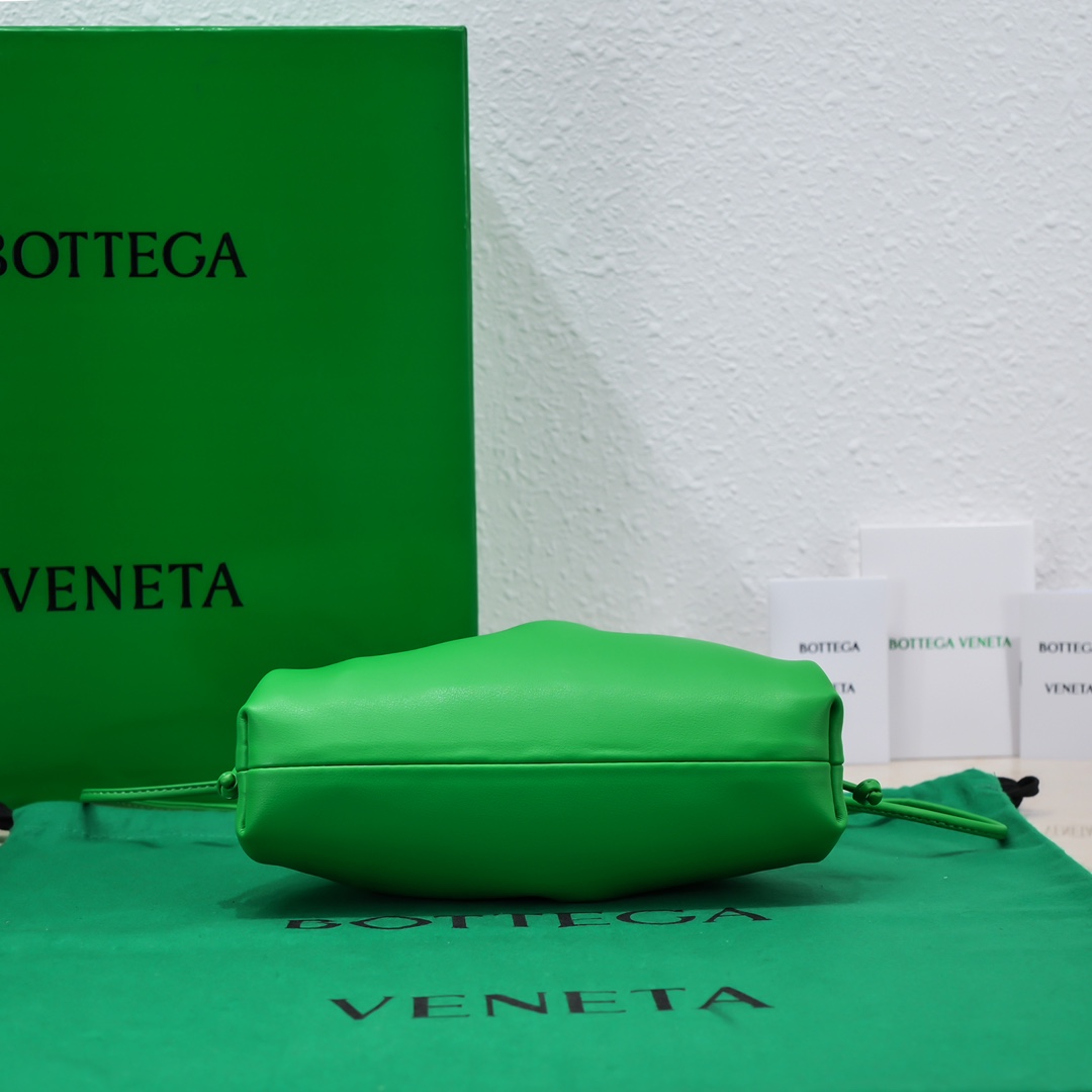 Bo*te*ga ve*ne*ta the pouch bag-22*9cm