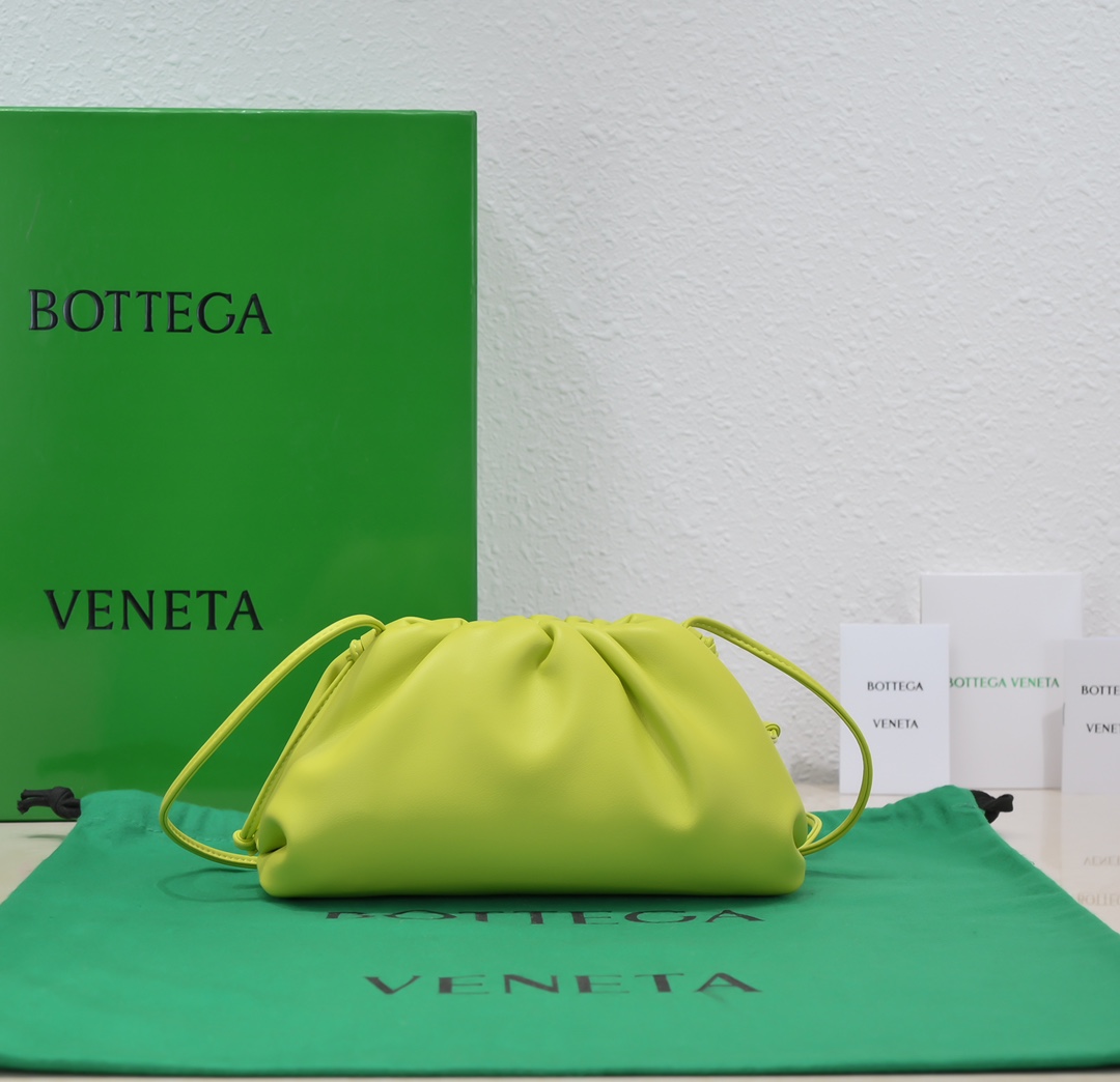 Bo*te*ga ve*ne*ta the pouch bag-22*9cm
