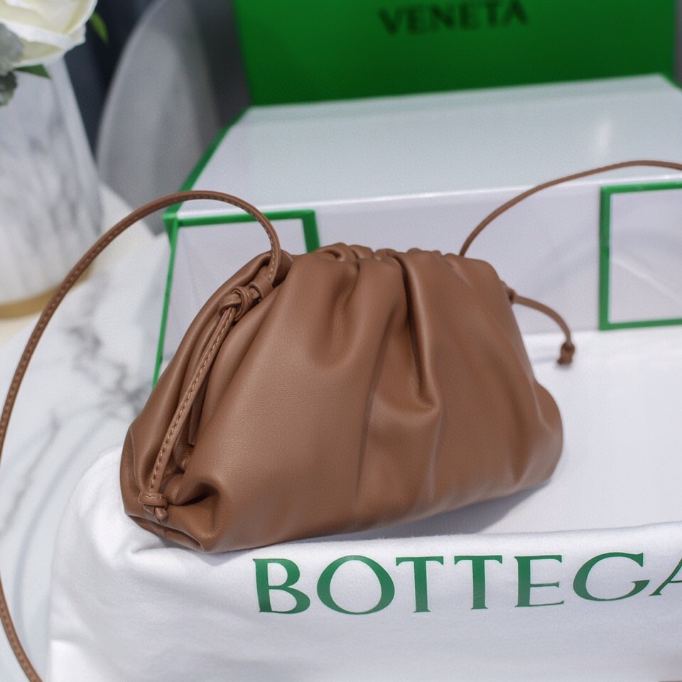 Bo*te*ga ve*ne*ta the pouch bag-22*9cm